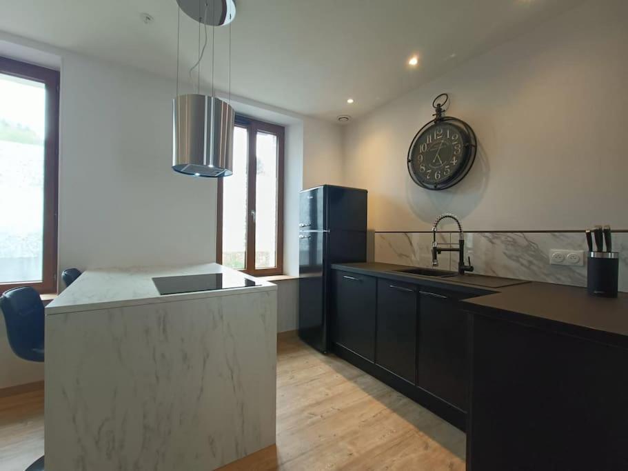 # Le Beffroi# Maison# Murol Extérieur photo