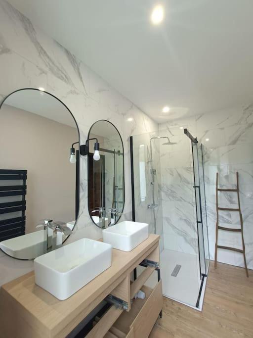 # Le Beffroi# Maison# Murol Extérieur photo