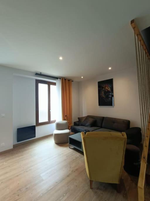 # Le Beffroi# Maison# Murol Extérieur photo