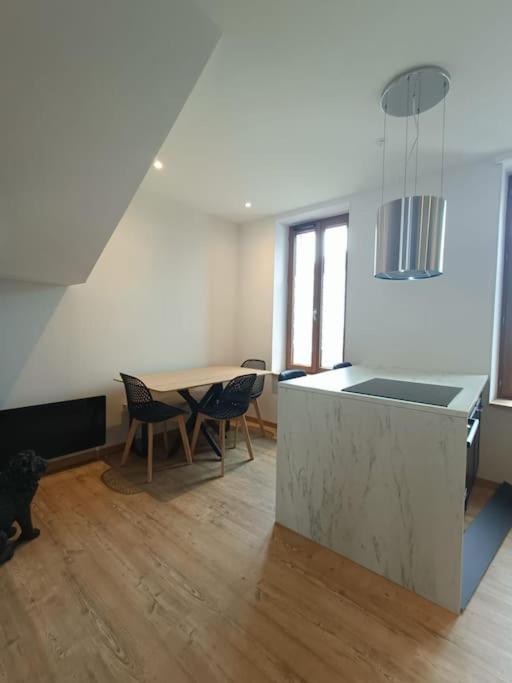 # Le Beffroi# Maison# Murol Extérieur photo