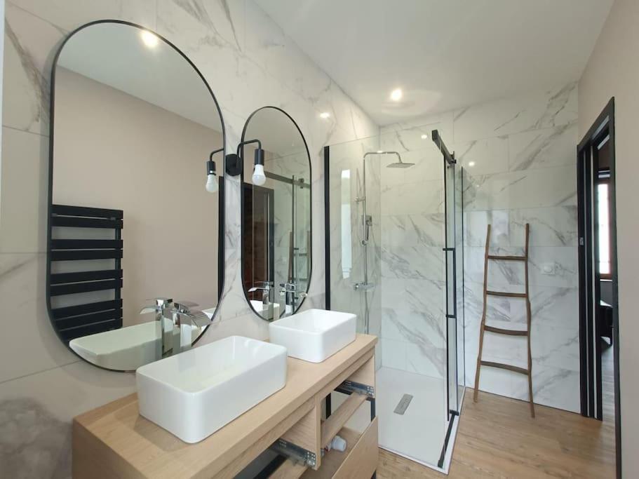 # Le Beffroi# Maison# Murol Extérieur photo